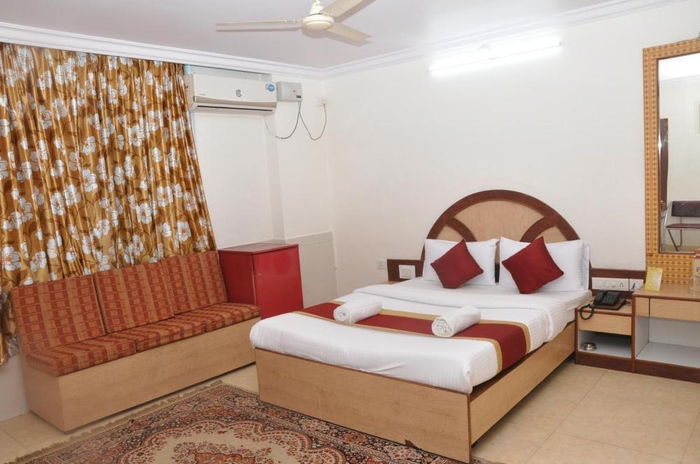 Room image 3